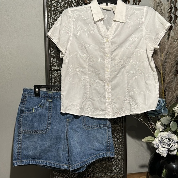 Shorts and Top - Picture 1 of 11